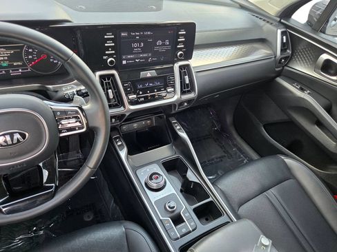 Used 2021 Kia Sorento EX FWD image 22