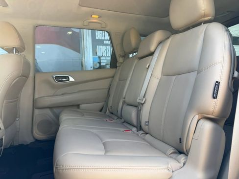 Used 2019 Nissan Pathfinder SL w/ SL Premium Package image 12