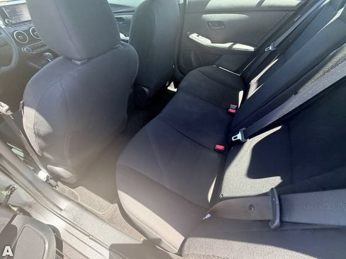 Used 2024 Nissan Sentra S FWD image 12