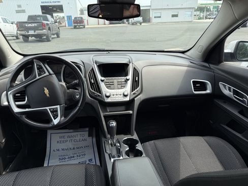 Used 2017 Chevrolet Equinox LT AWD/4WD image 21