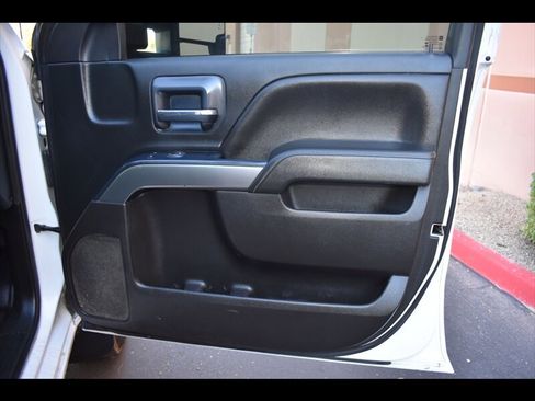 Used 2018 Chevrolet Silverado 2500 LT image 33