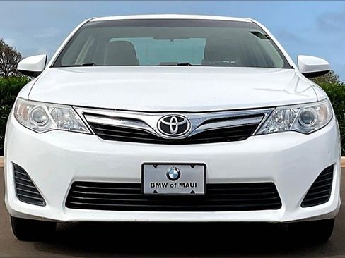 Used 2013 Toyota Camry LE image 3