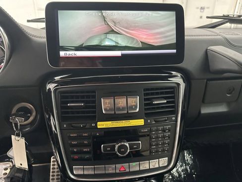 Used 2015 Mercedes-Benz G 63 AMG 4MATIC image 14