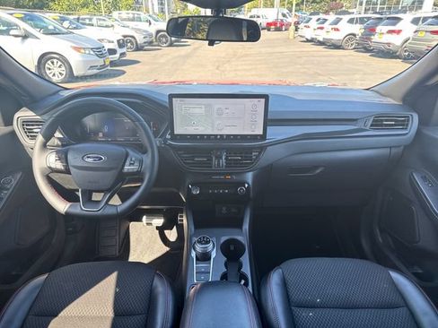 Used 2023 Ford Escape ST-Line w/ Tech Pack #1 AWD/4WD image 11