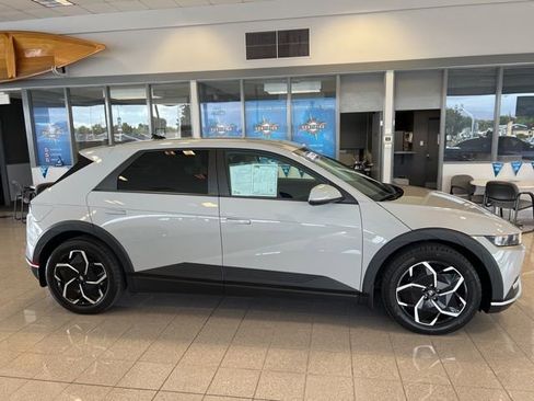 Used 2023 Hyundai Ioniq 5 SEL image 3
