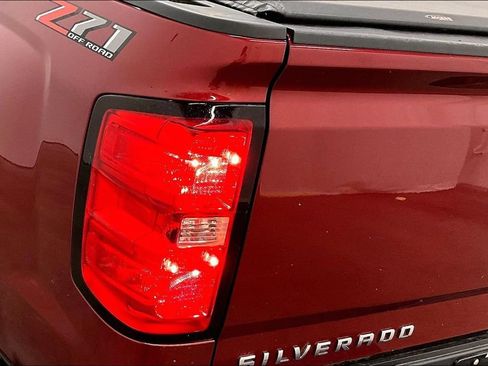 Used 2018 Chevrolet Silverado 1500 LT w/ All Star Edition AWD/4WD image 24