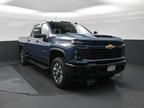 New 2026 Chevrolet Silverado 2500 Custom w/ Custom Value Package AWD/4WD image 7