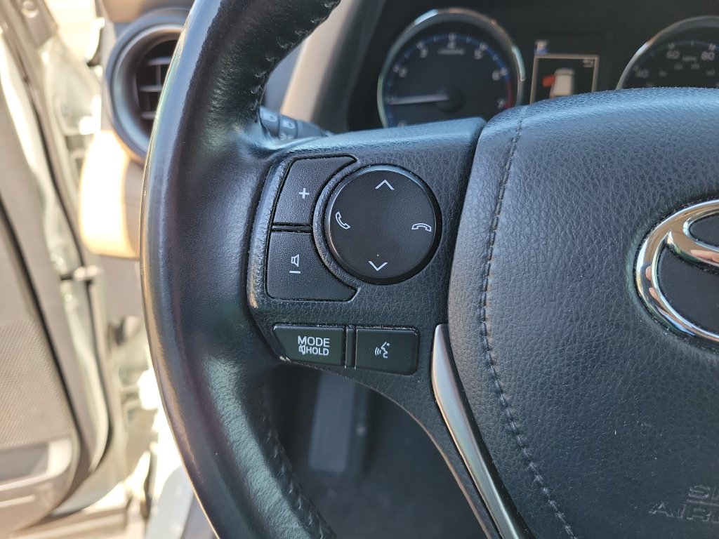 Used 2018 Toyota RAV4 Limited FWD image 26