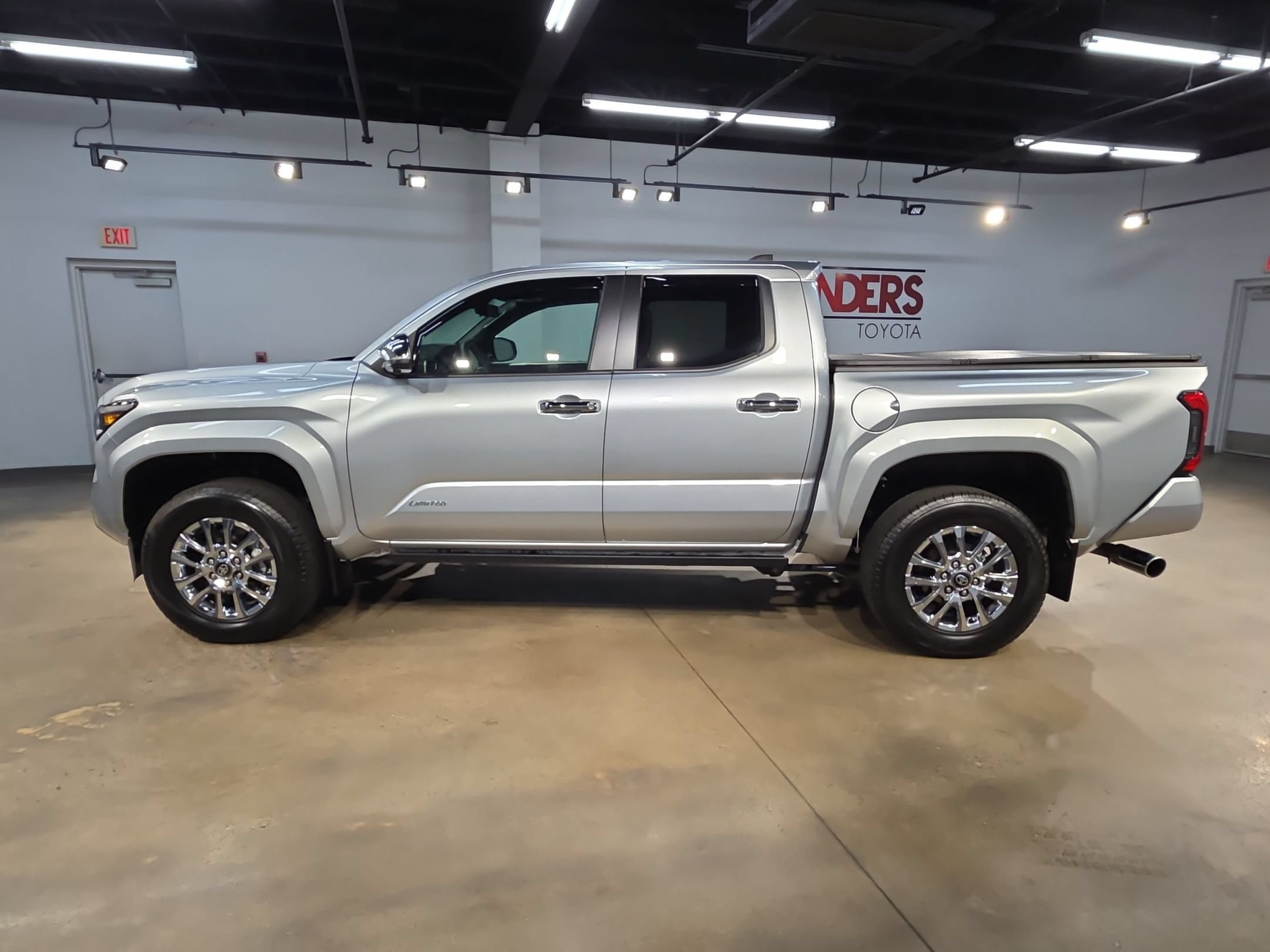 Certified 2024 Toyota Tacoma Limited w/ Limited Package (LT) AWD/4WD image 4