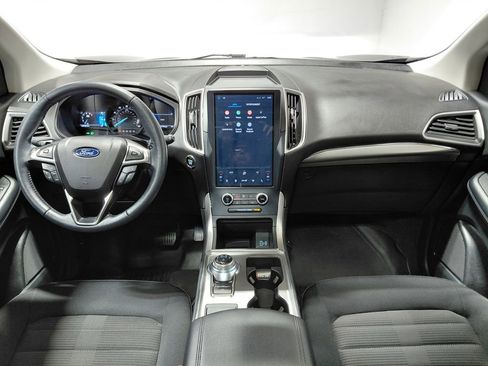Certified 2022 Ford Edge SEL w/ Convenience Package AWD/4WD image 3
