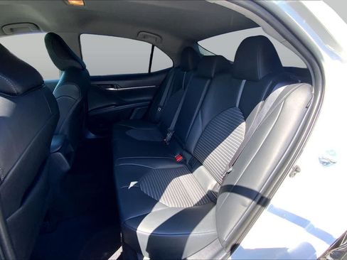 Used 2022 Toyota Camry SE w/ Carpet Mat Package (TMS) FWD image 20