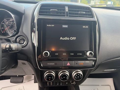 Used 2025 Mitsubishi Outlander Sport ES AWD/4WD image 23