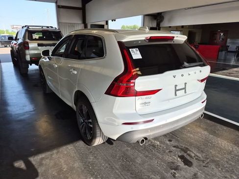 Used 2020 Volvo XC60 T6 Momentum AWD/4WD image 4