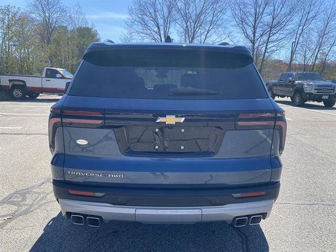 Used 2026 Chevrolet Traverse LT AWD/4WD image 38
