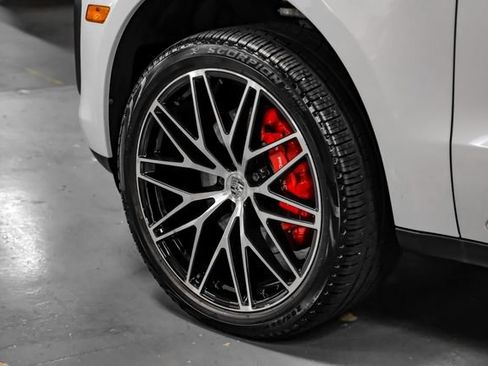 Used 2022 Porsche Macan S AWD/4WD image 51