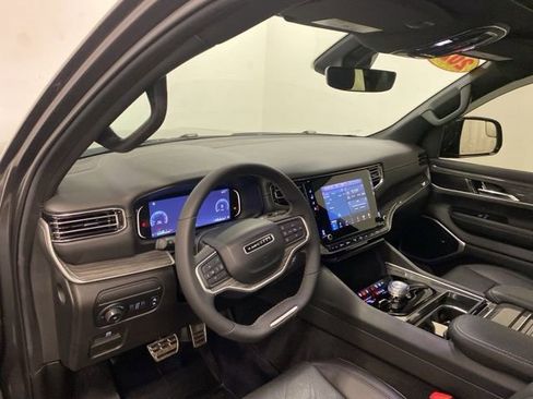 Used 2022 Jeep Wagoneer Series II w/ Premium Group I image 8