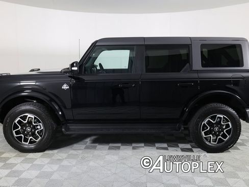 Used 2025 Ford Bronco Outer Banks image 8