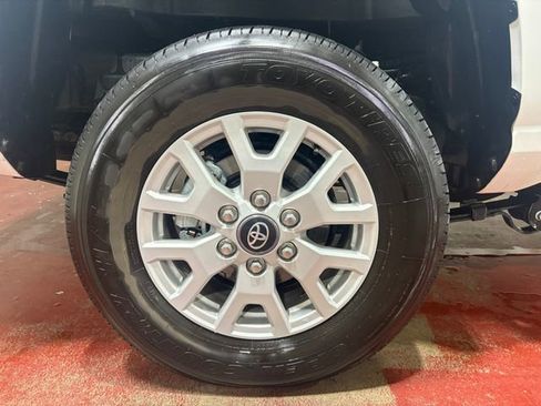 Used 2025 Toyota Tacoma SR image 22