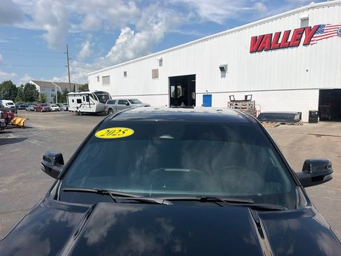 Used 2025 RAM 1500 Big Horn AWD/4WD image 16