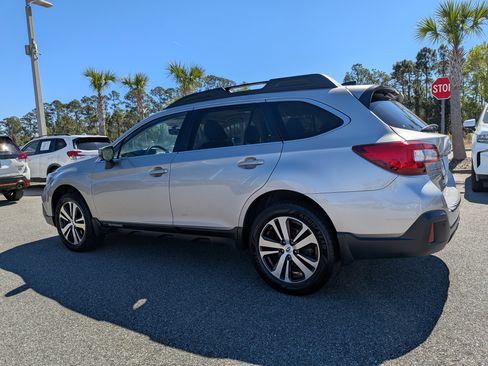 Used 2019 Subaru Outback 2.5i Limited image 6