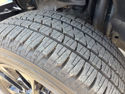 Used 2023 Jeep Gladiator Overland image 10