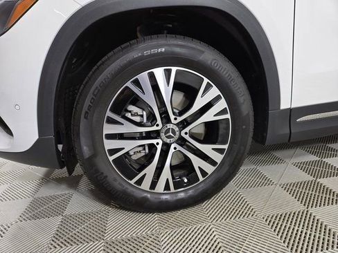 Certified 2025 Mercedes-Benz GLA 250 4MATIC image 4