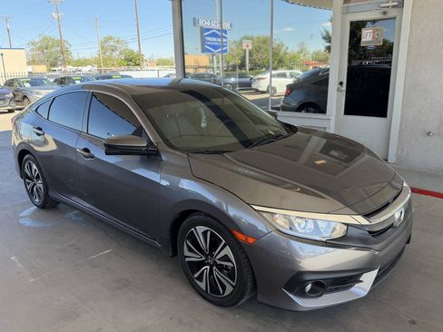 Used 2018 Honda Civic EX-T image 2