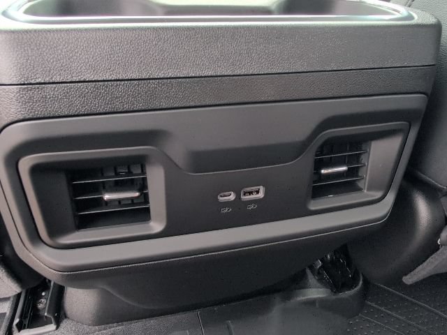 New 2026 Chevrolet Silverado 1500 RST w/ Rally Edition AWD/4WD image 6