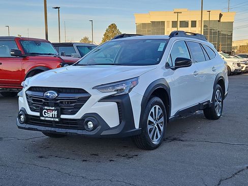 Used 2025 Subaru Outback Premium image 11