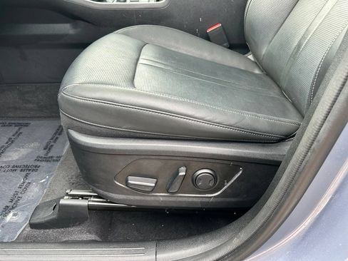 Used 2024 Kia Sorento S w/ Panoramic Sunroof Package FWD image 17