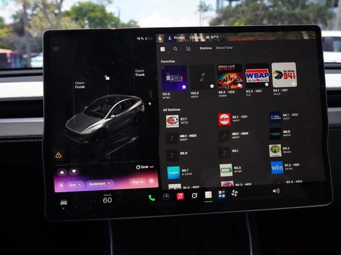 Used 2026 Tesla Model Y AWD image 29