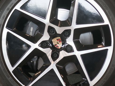 Certified 2025 Porsche Taycan RWD image 13