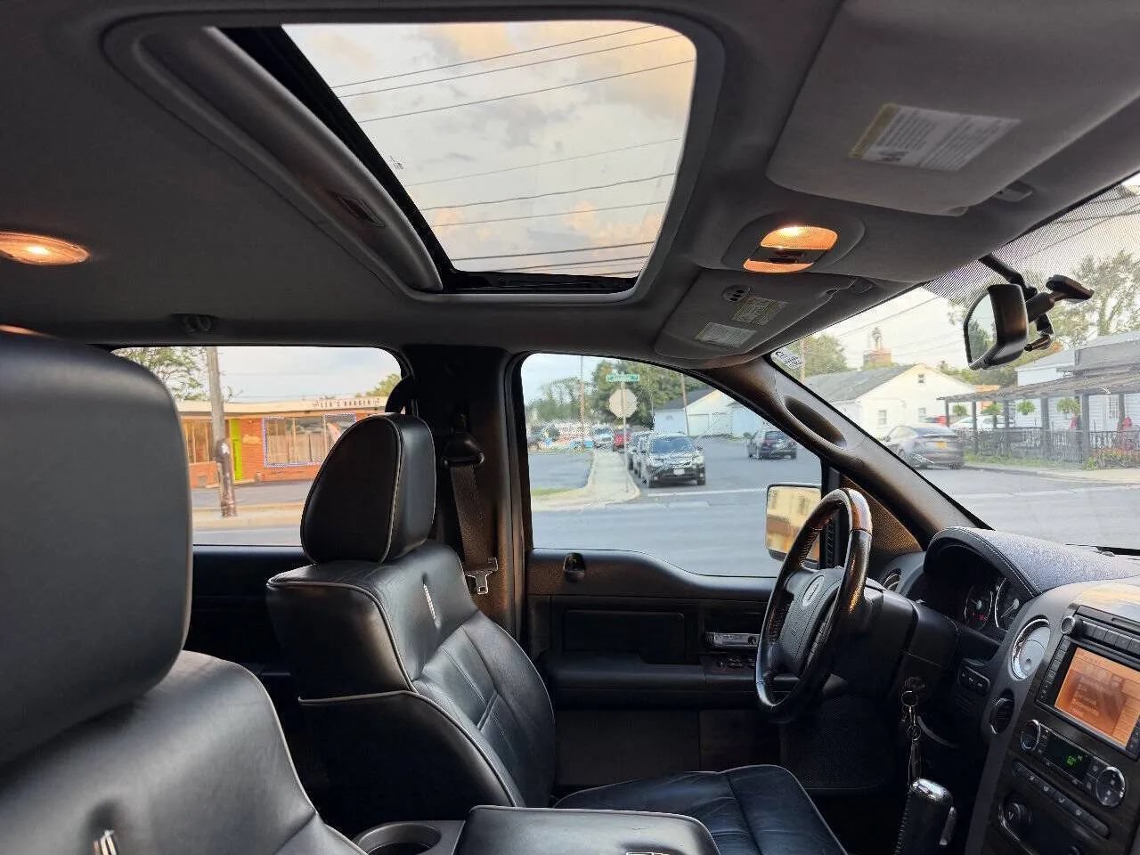 Used 2008 Lincoln Mark LT 4x4 image 37