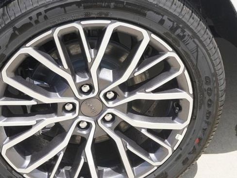 New 2026 Jeep Grand Cherokee L Summit AWD/4WD image 11