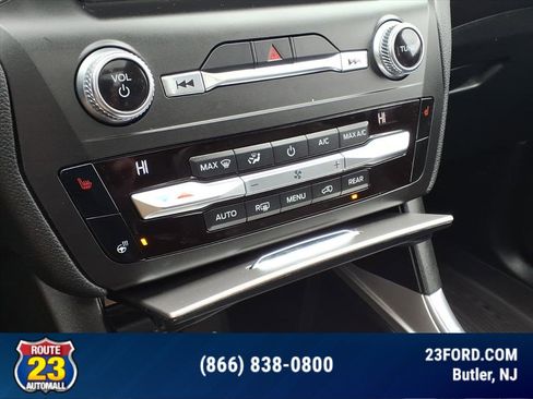 Used 2020 Ford Explorer XLT w/ Equipment Group 202A image 19