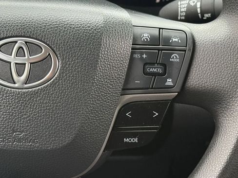 Used 2025 Toyota Camry LE image 15