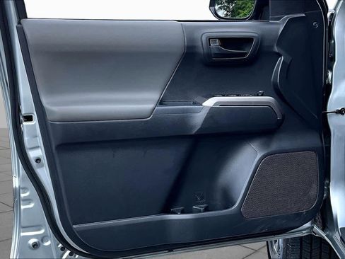 Used 2023 Toyota Tacoma SR5 w/ Technology Package AWD/4WD image 21