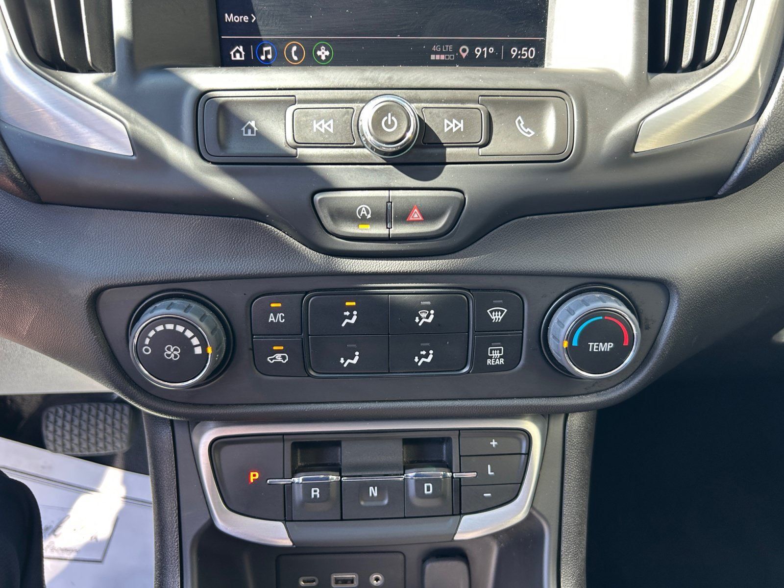 Used 2024 GMC Terrain SLE FWD image 22