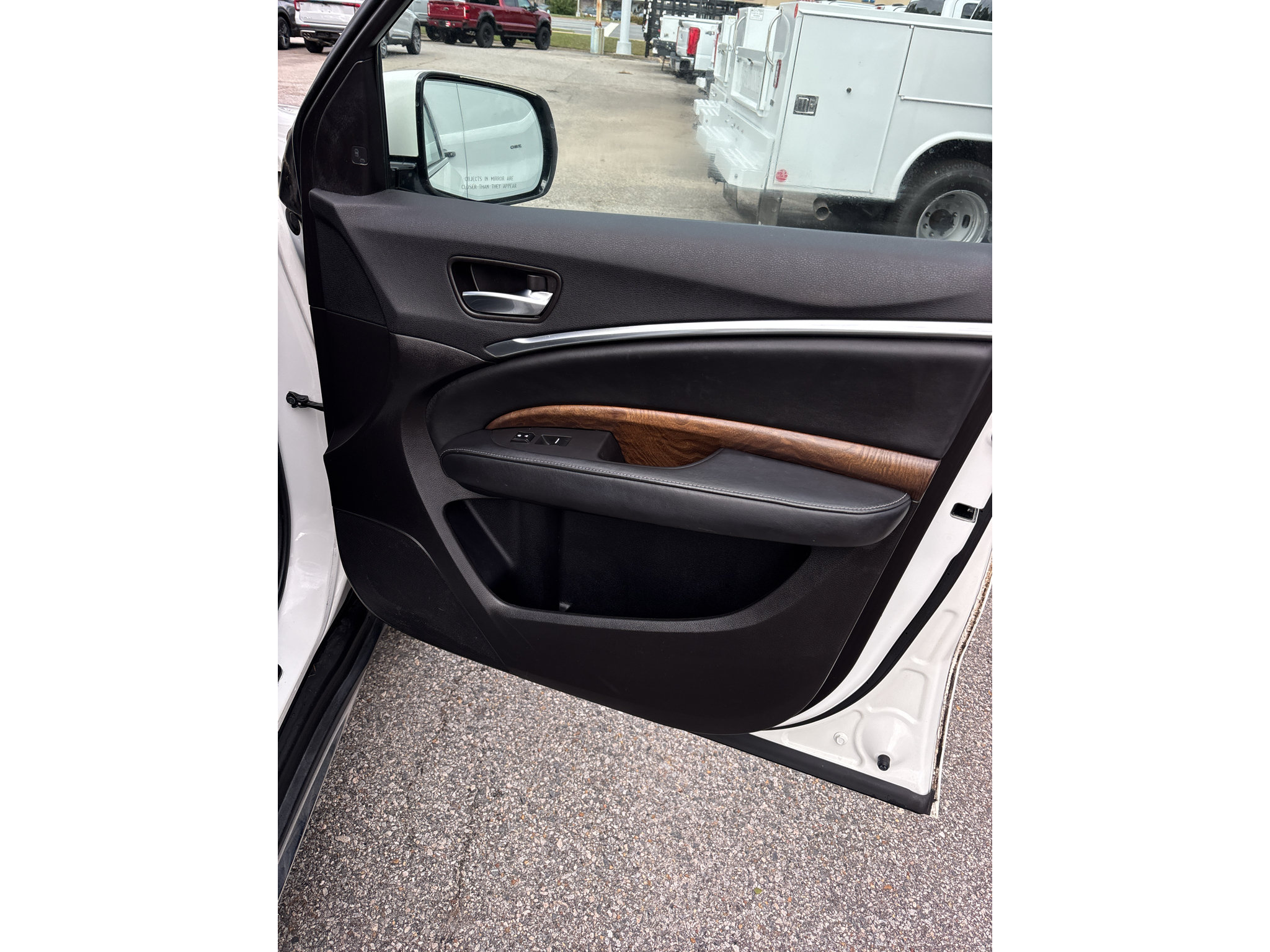 Used 2017 Acura MDX w/ Advance Package AWD/4WD image 5