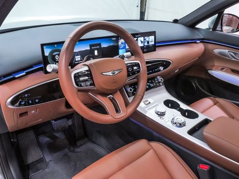 Certified 2026 Genesis GV70 2.5T Advanced AWD/4WD image 2
