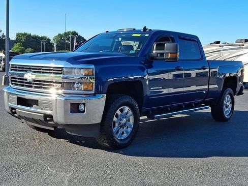 Used 2015 Chevrolet Silverado 2500 LT w/ LT Convenience Package AWD/4WD image 6