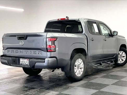 Used 2022 Nissan Frontier SV w/ Technology Package image 13