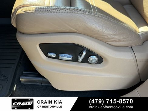 Used 2019 Porsche Cayenne image 23