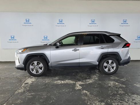 Used 2023 Toyota RAV4 LE AWD/4WD image 3