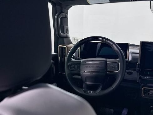 Used 2024 GMC Hummer EV 3X w/ Omega Edition AWD/4WD image 11