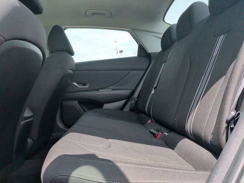 Used 2023 Hyundai Elantra SEL w/ Convenience Package FWD image 24
