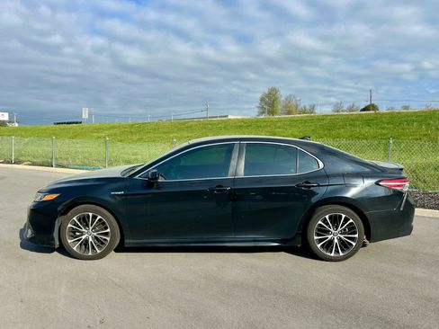 Used 2019 Toyota Camry SE image 8