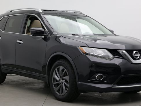 Used 2016 Nissan Rogue SL w/ SL Premium Package FWD image 3