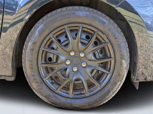 Used 2019 Toyota Corolla LE image 10