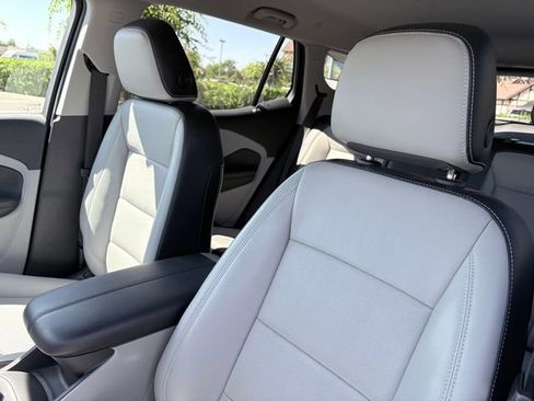 Used 2023 GMC Terrain SLT w/ Tech Package AWD/4WD image 12
